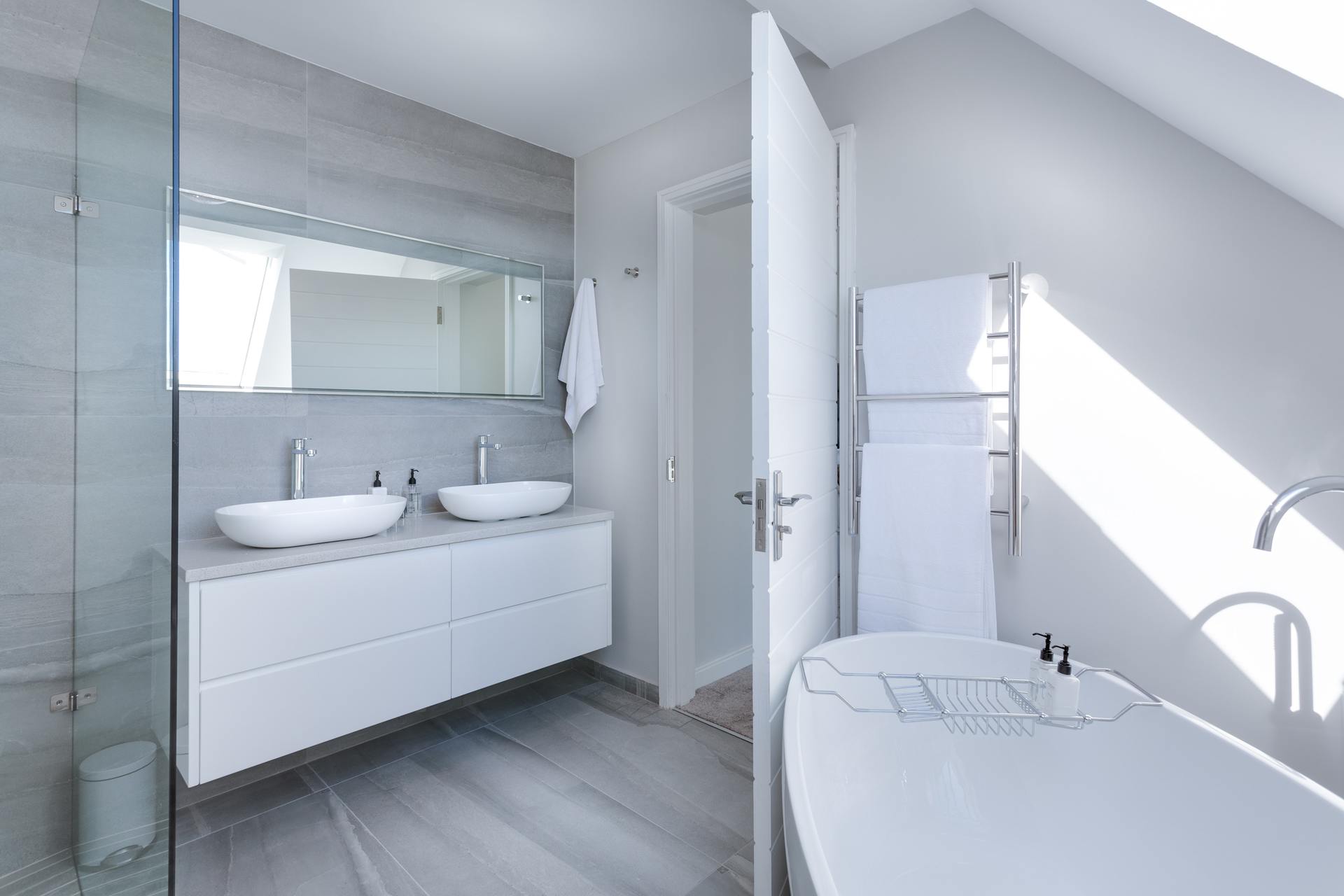 So einfach (und günstig!) können Sie ihr Bad modernisieren!